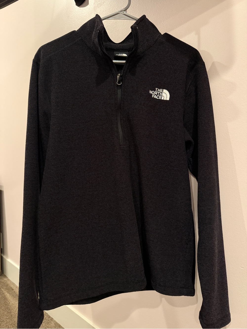 The North Face Men’s Black Half-Zip Fleece Pullover